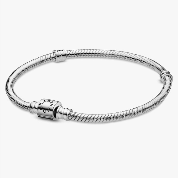 Beautiful Like New Authentic Pandora Sterling Silver Pre Owned Bracelet - Picture 1 of 5